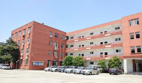 2021年秋季新生预报名-南昌工业技工学校有电子商
